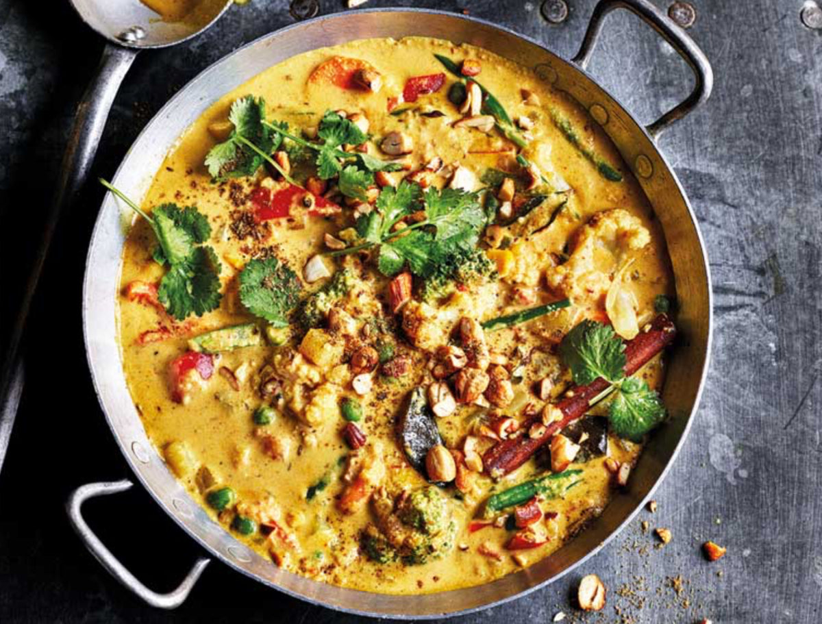 CREAMY VEGETABLE AND CASHEW KORMA