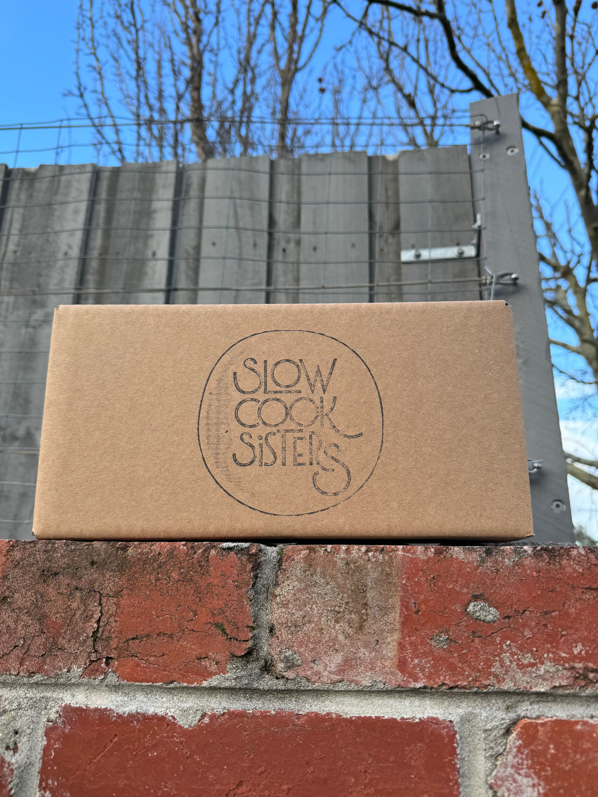 BIG HAPPY HOLIDAY BOX